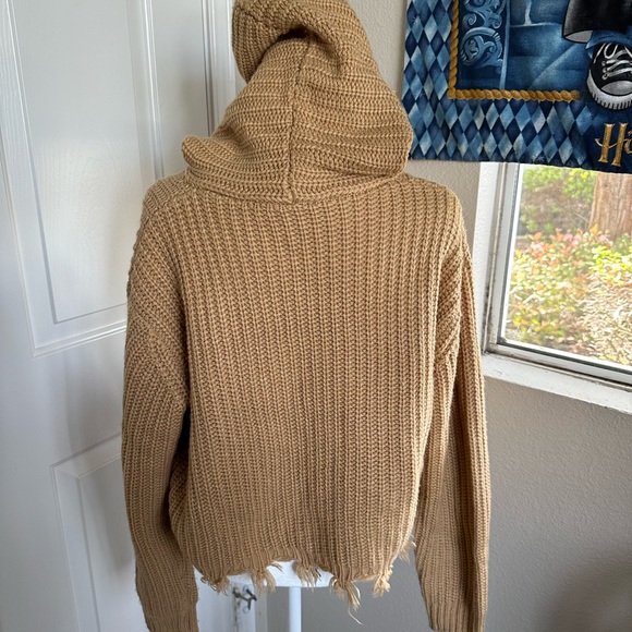 Knit cropped top sweater. Fore size medium. Color tan - Picture 7 of 8
